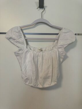 White Puff-Sleeve Crop Top - Women